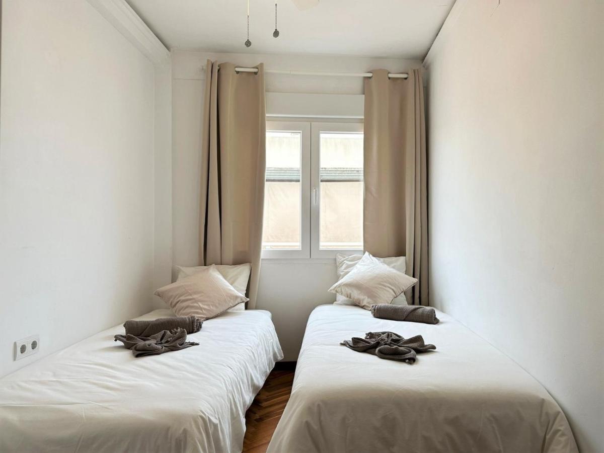Your Sunny & Spacious Portview Appartement